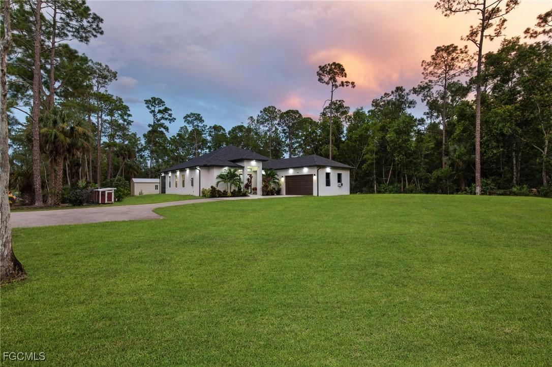 106 18th Ave., Naples, FL 34120