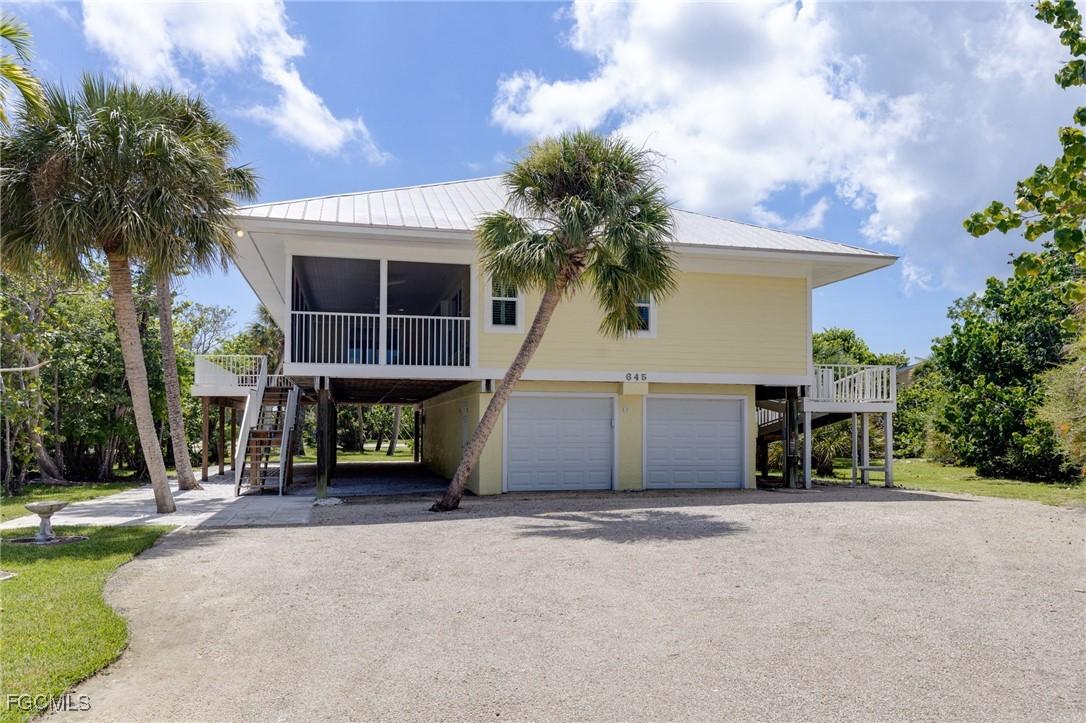 645 Oliva St., Sanibel, FL 33957