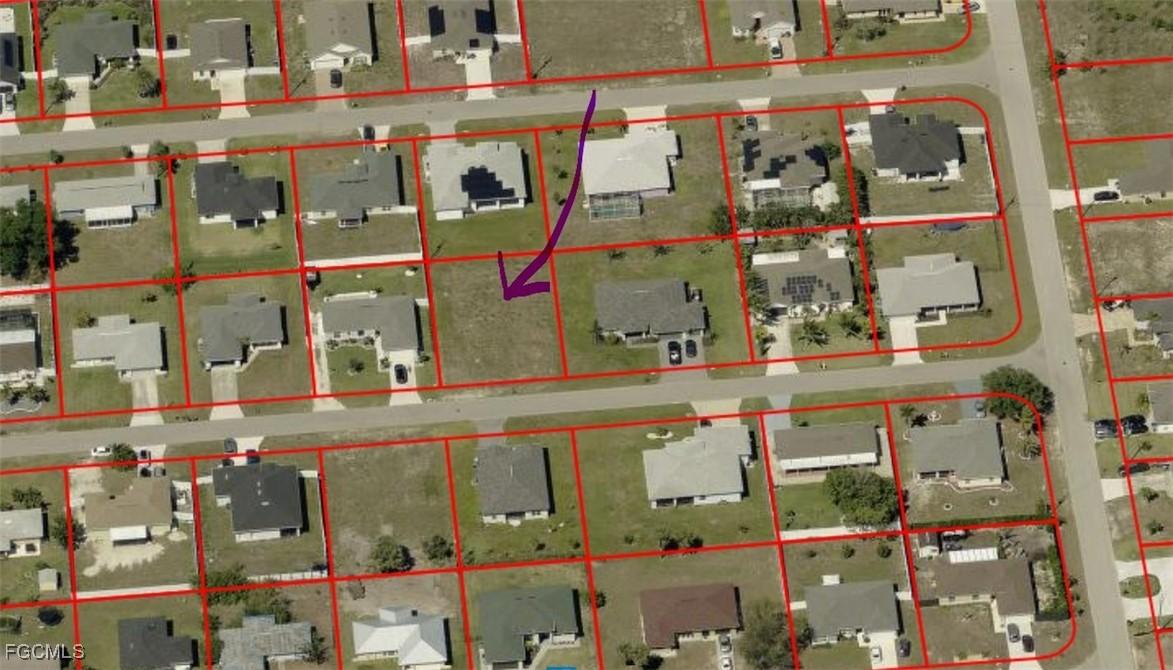 923 NE 10th Ln., Cape Coral, FL 33909