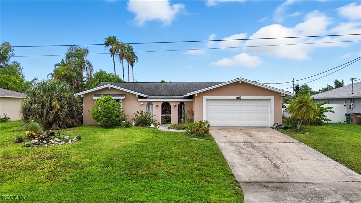320 SE 17th Pl., Cape Coral, FL 33990