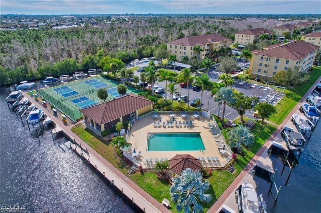 1781 Four Mile Cove Pkwy. #111, Cape Coral, FL 33990