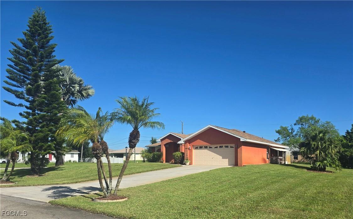 4920 Brookfield St., Lehigh Acres, FL 33971