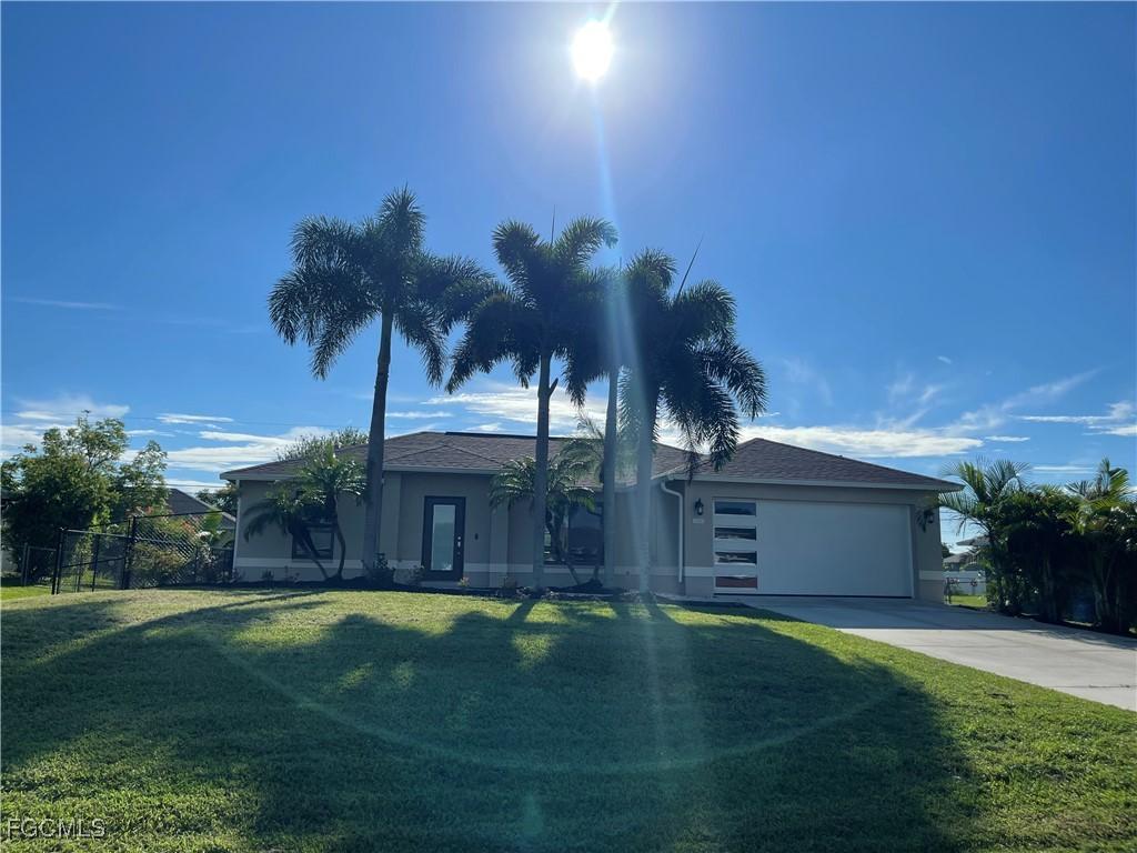 903 SE 5th Pl., Cape Coral, FL 33990
