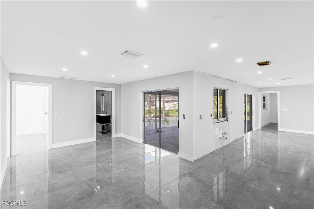 1741 SE 29th Ln., Cape Coral, FL 33904