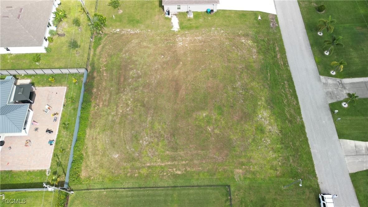 519 NW 20th Ter., Cape Coral, FL 33993