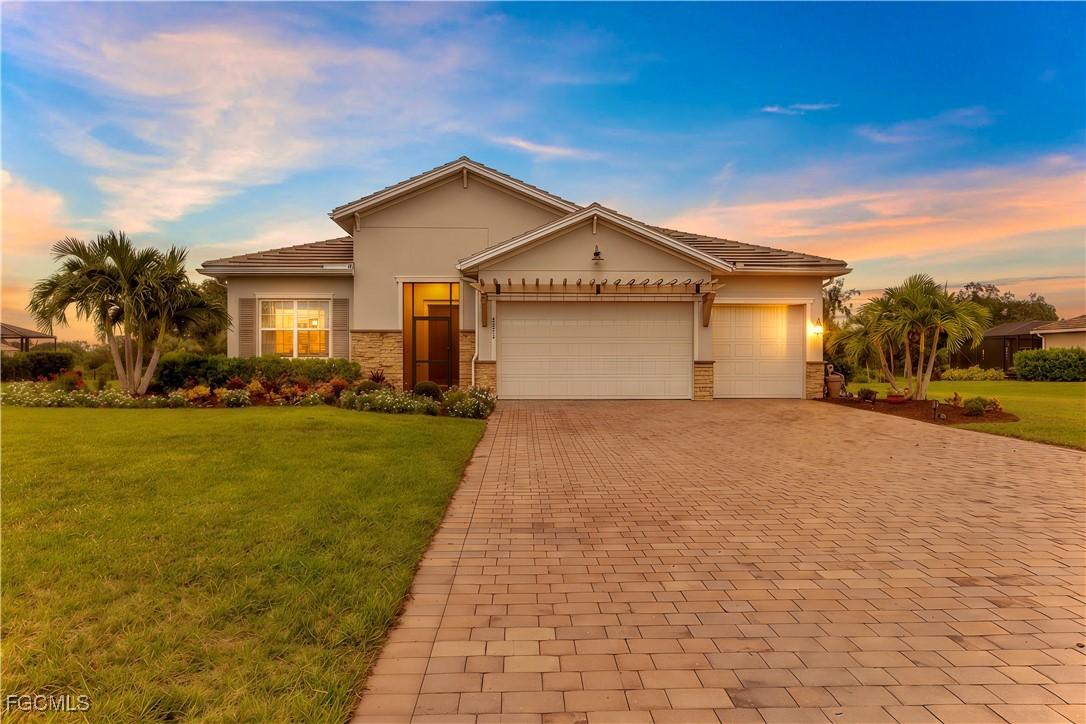 2071 Hickeys Creekside Dr., Alva, FL 33920