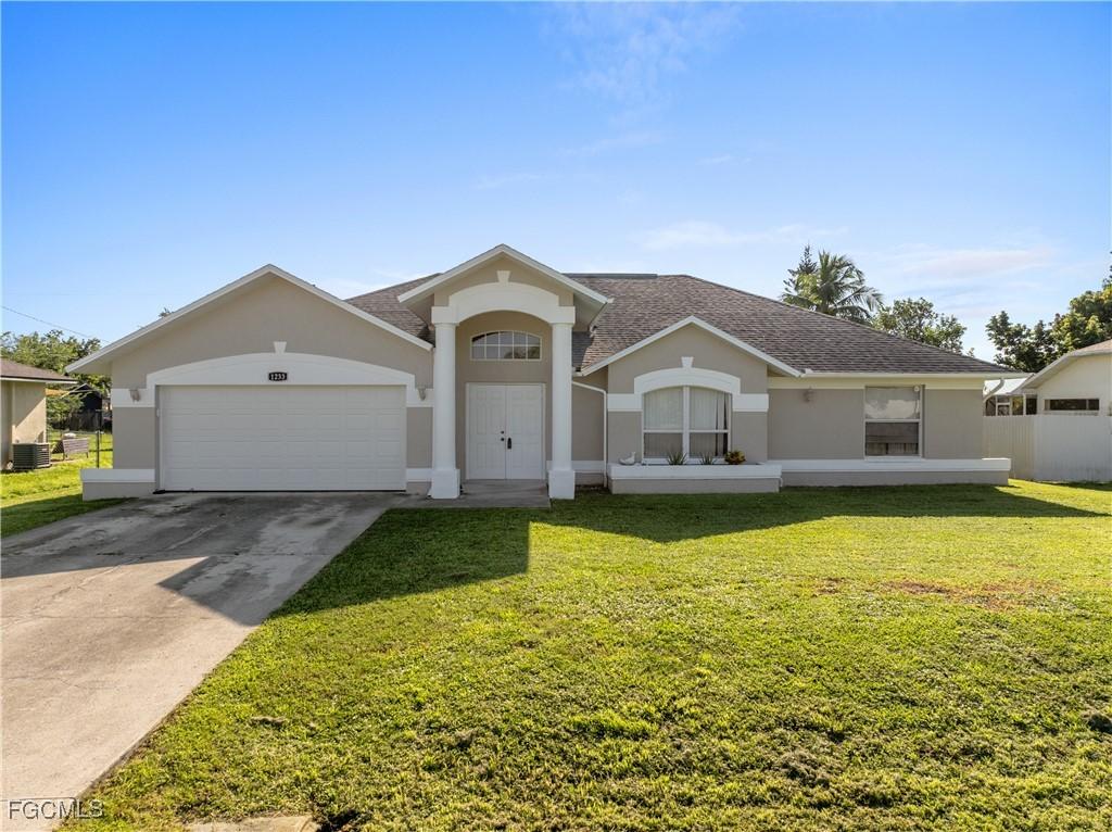 1233 SE 23rd Ave., Cape Coral, FL 33990