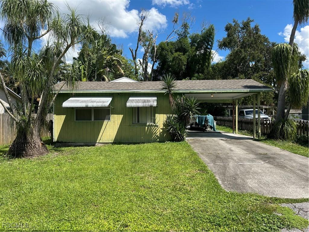 263 Kingston Dr., Fort Myers, FL 33905