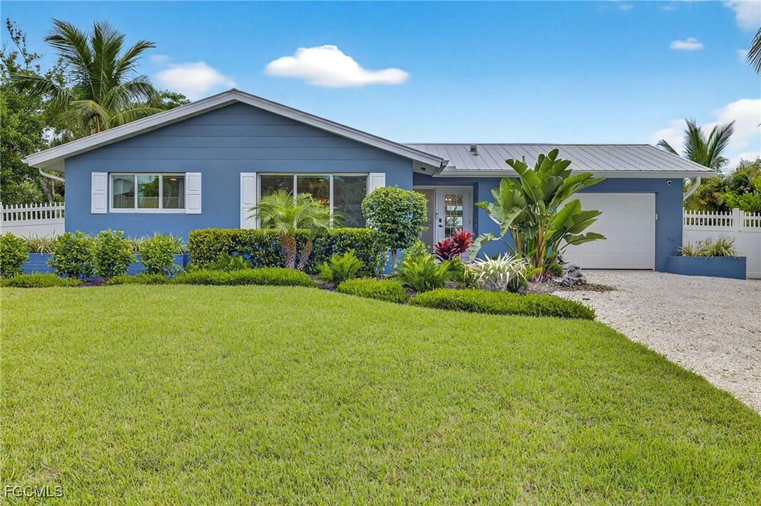 1643 Bunting Ln., Sanibel, FL 33957