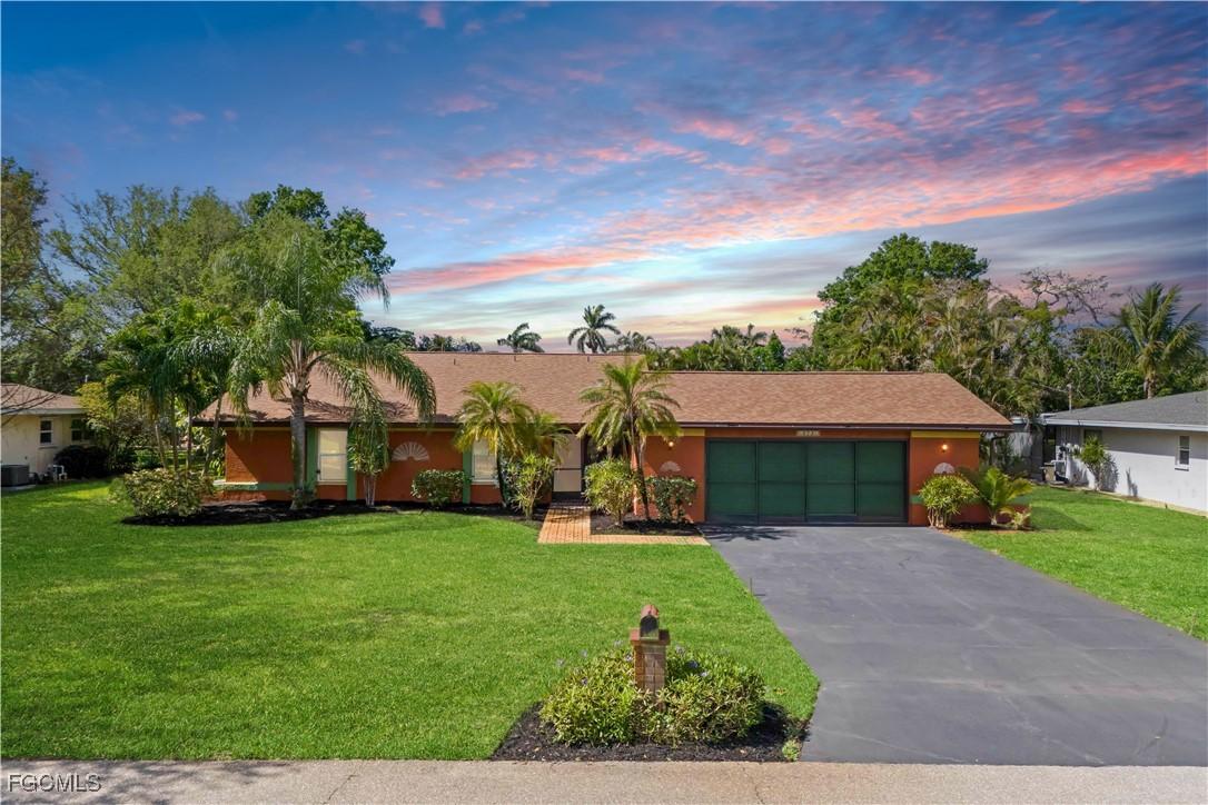 572 Bayside Dr., Fort Myers, FL 33919