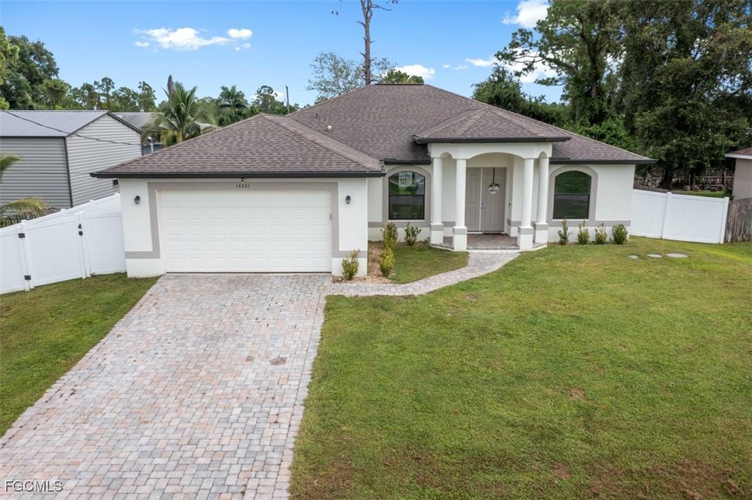 14221 Chancellor St., Fort Myers, FL 33905