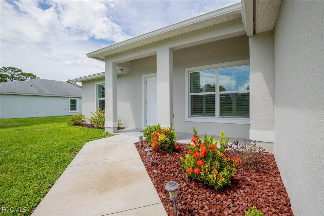 117 Paxton St., Lehigh Acres, FL 33974