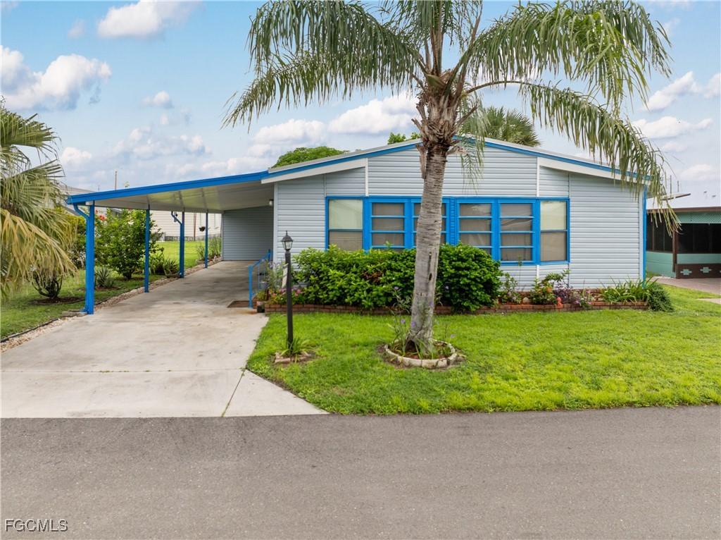 9266 Desoto Dr., North Fort Myers, FL 33903