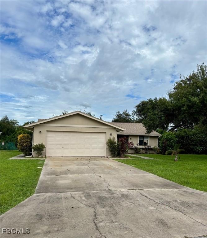 16264 Shadow Pine Rd., North Fort Myers, FL 33917