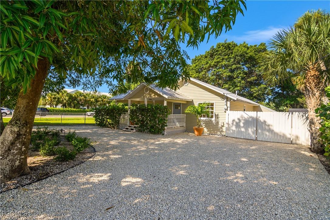 27748 Pullen Ave., Bonita Springs, FL 34135