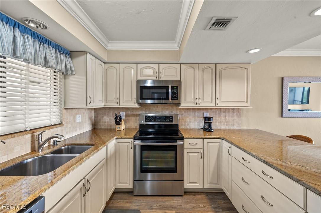 4200 Steamboat Bend #303, Fort Myers, FL 33919