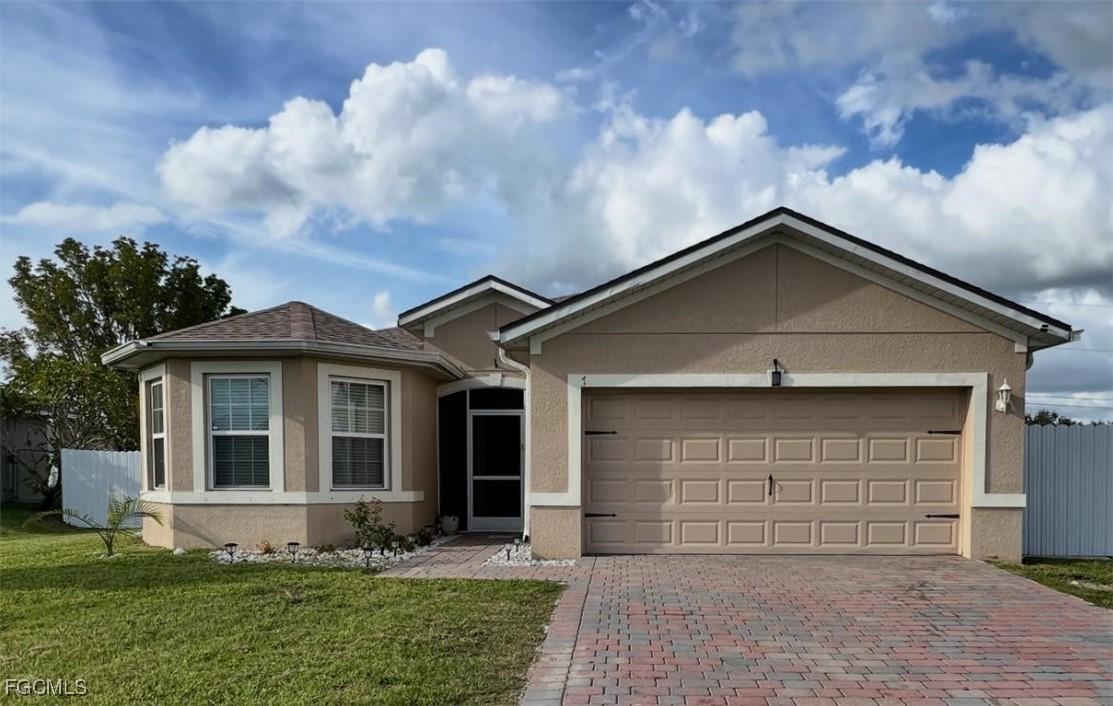 701 SW 25th Ter., Cape Coral, FL 33914