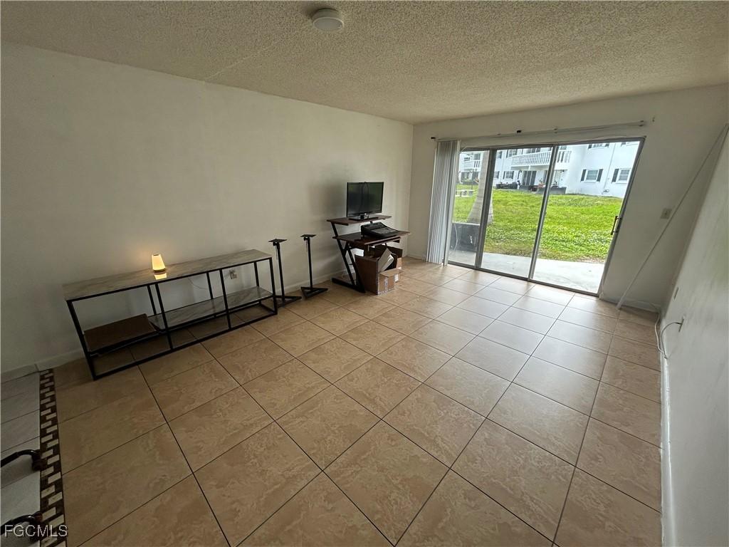 3704 Broadway #107, Fort Myers, FL 33901