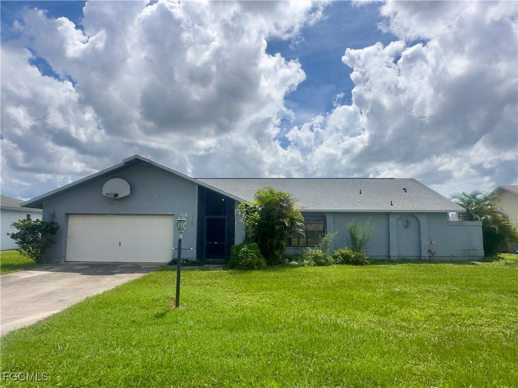 9382 Pineapple Rd., Fort Myers, FL 33967