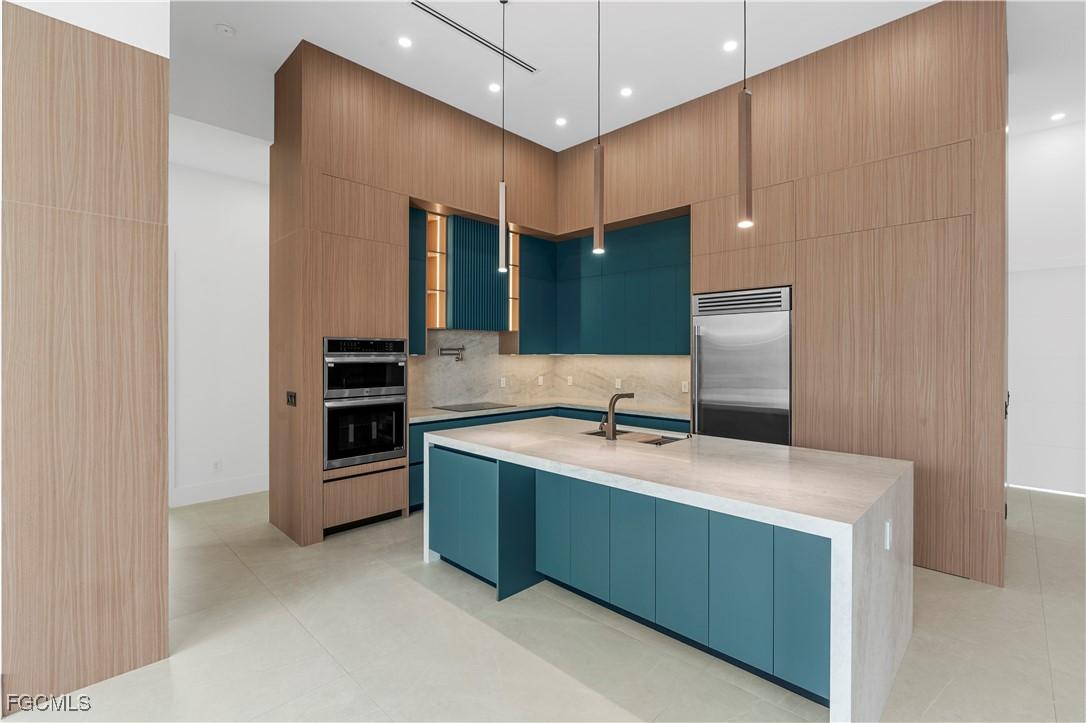 105 SW 33rd Pl., Cape Coral, FL 33991