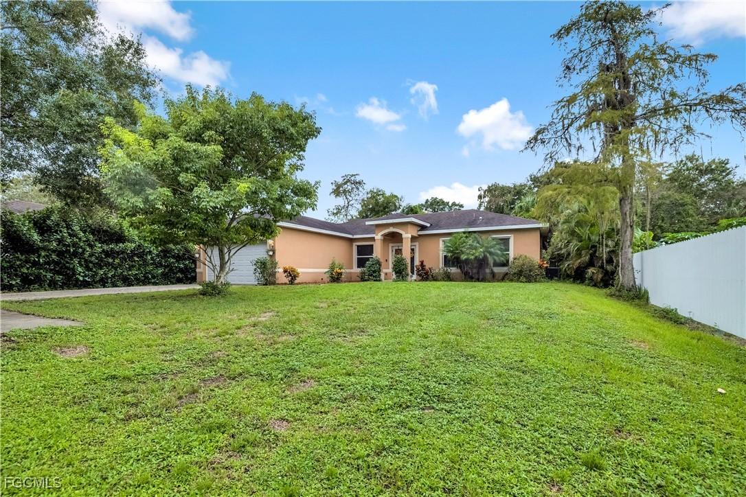 185 22nd St., Naples, FL 34120