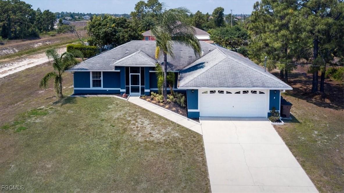2908 Colin Ave., Lehigh Acres, FL 33976