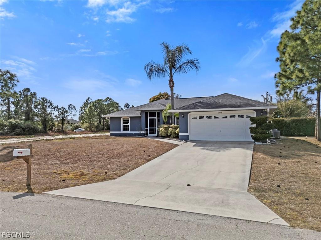 2908 Colin Ave., Lehigh Acres, FL 33976