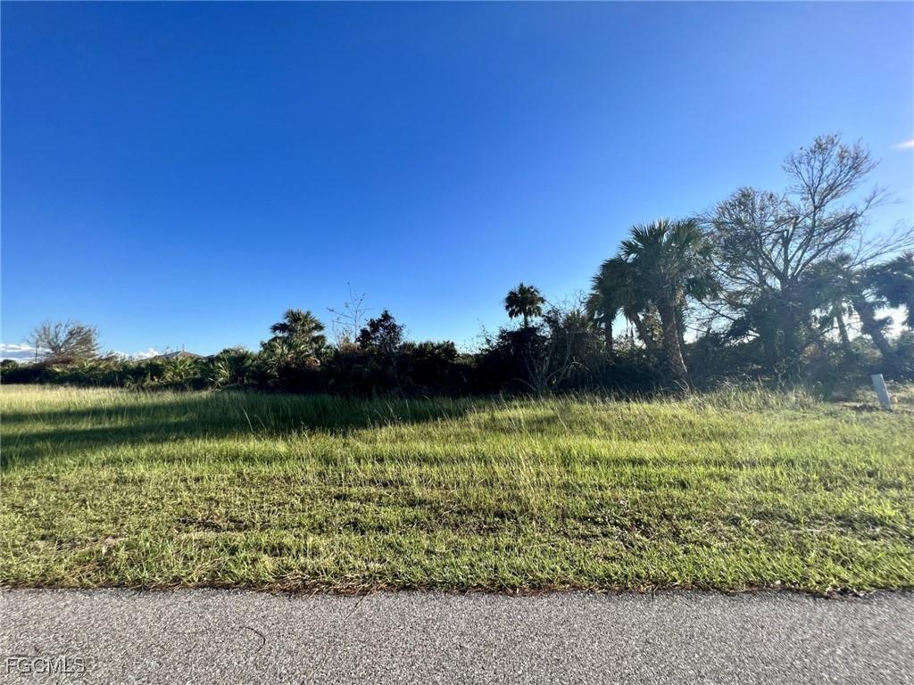 443 Albatross Rd., Rotonda West, FL 33947
