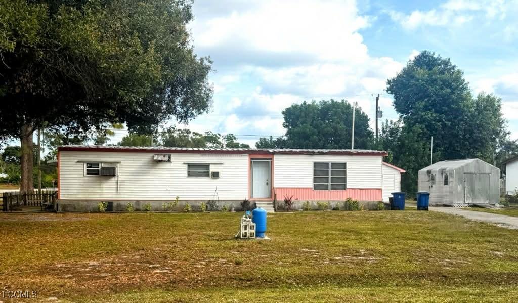 8281 Sevigny Dr., North Fort Myers, FL 33917