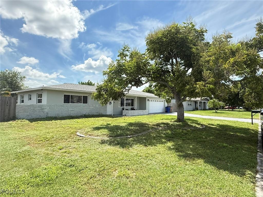 720 Shadyside St., Lehigh Acres, FL 33936