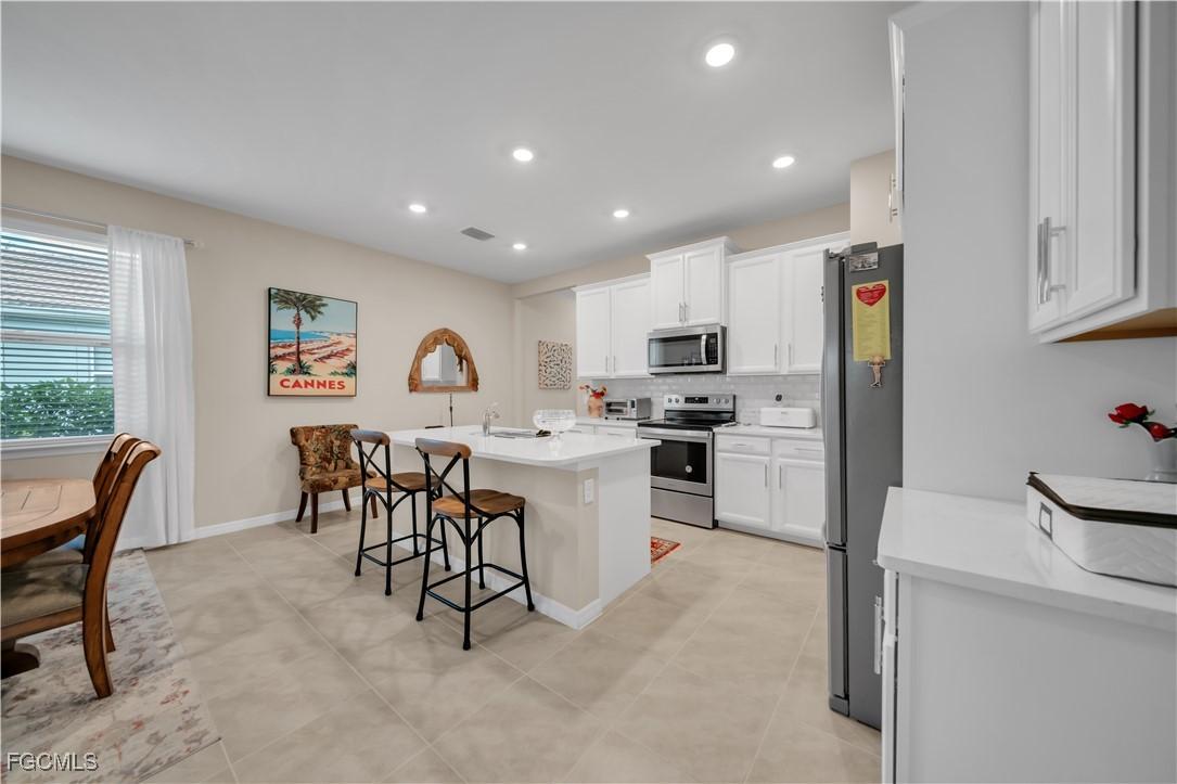 2065 Summersweet Dr., Alva, FL 33920