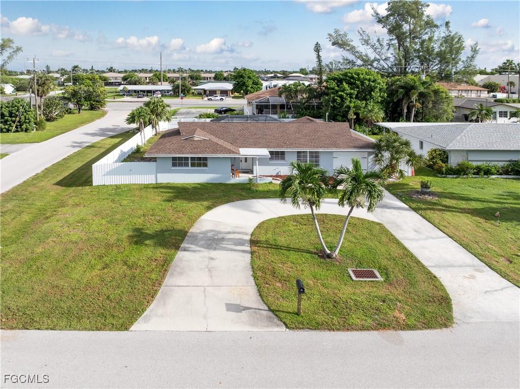 163 SW 48th Ter., Cape Coral, FL 33914
