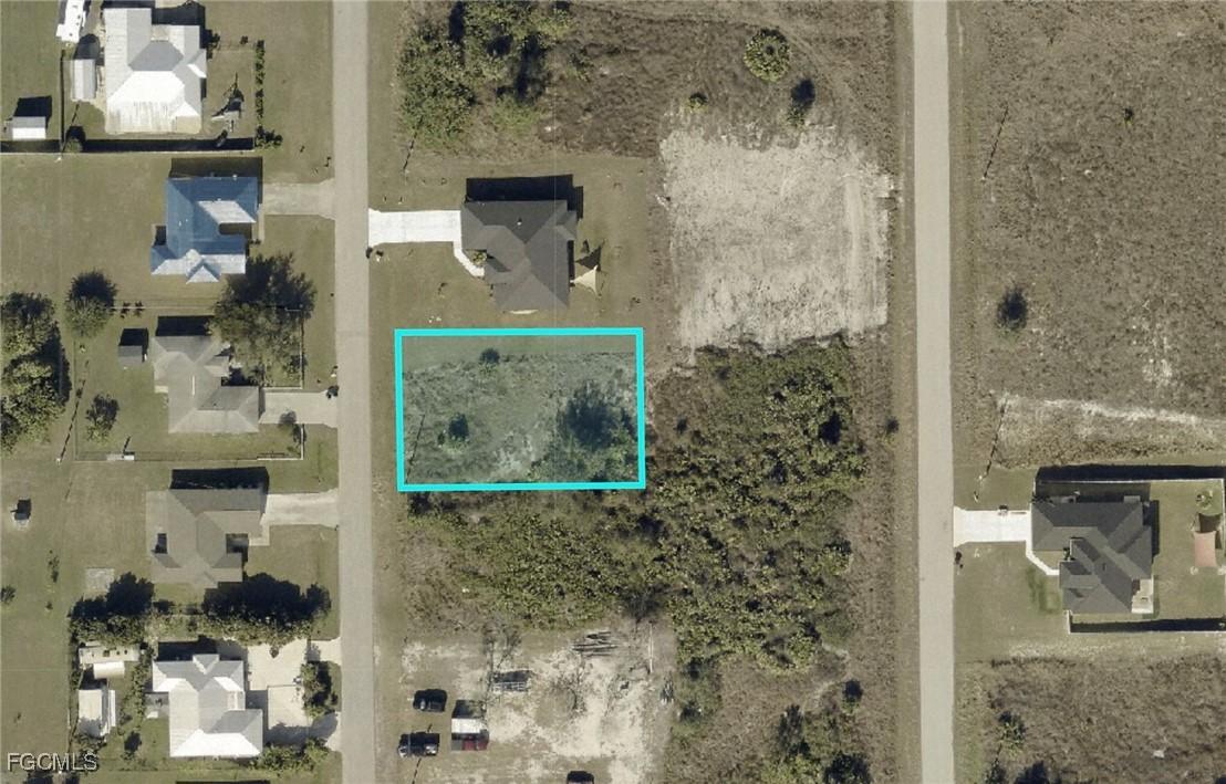 513 Thomas Sherwin Ave., Lehigh Acres, FL 33974