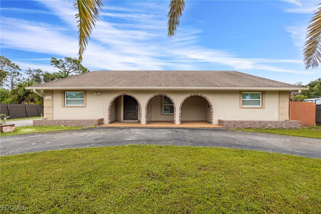 17200 E Lake Dr., North Fort Myers, FL 33917