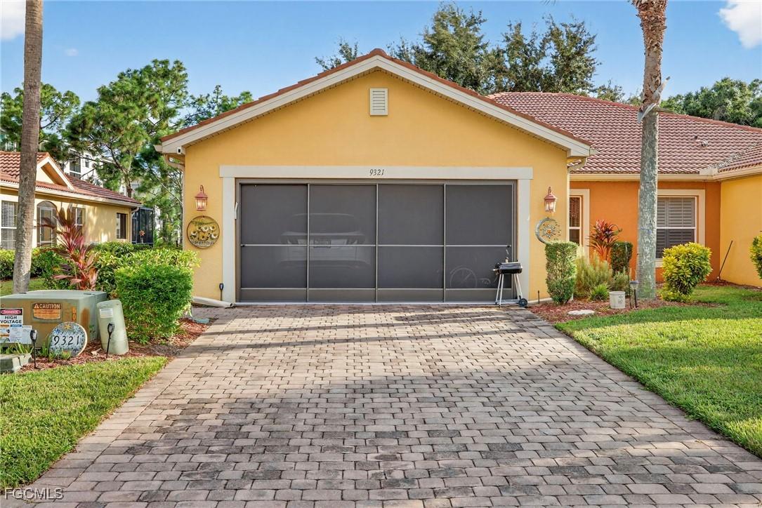 9321 Aegean Cir., Lehigh Acres, FL 33936