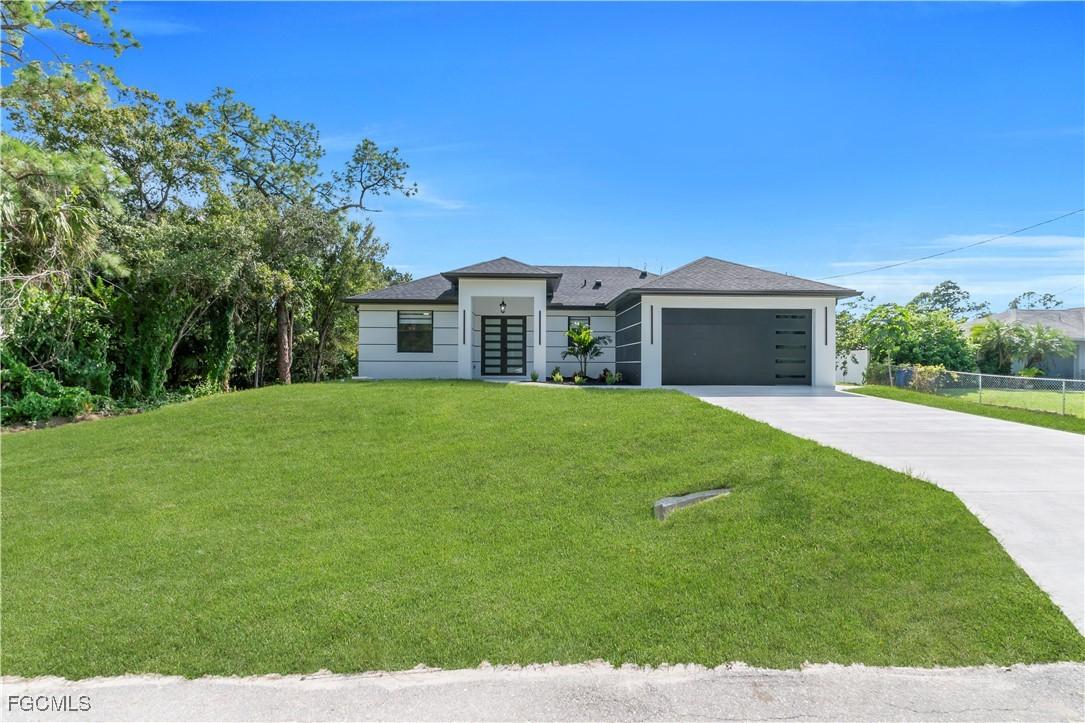 2903 Beluga St., Lehigh Acres, FL 33972