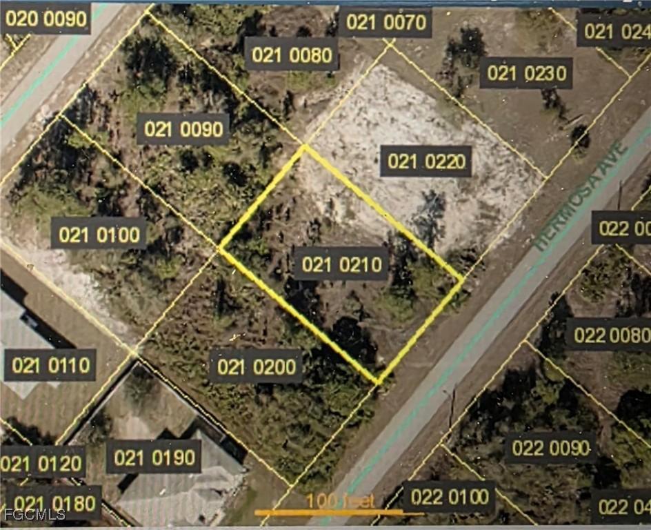 352 Hermosa Ave., Lehigh Acres, FL 33974