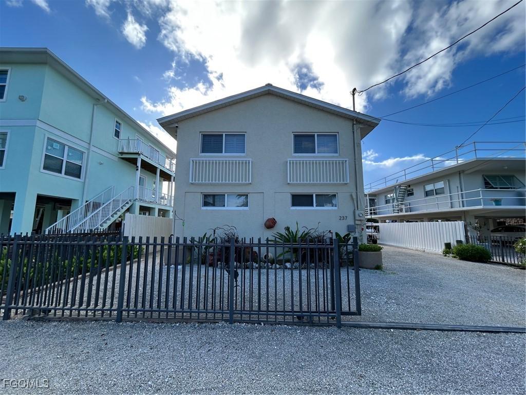 237 Jolly Roger Dr., Key Largo, FL 33037