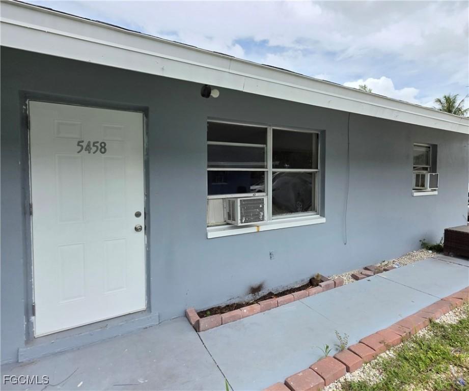 5458/5460 Tenth Ave., Fort Myers, FL 33907