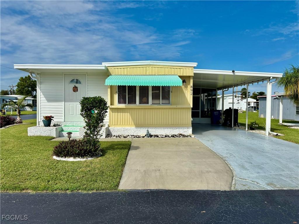 892 Homestead Dr., North Fort Myers, FL 33917