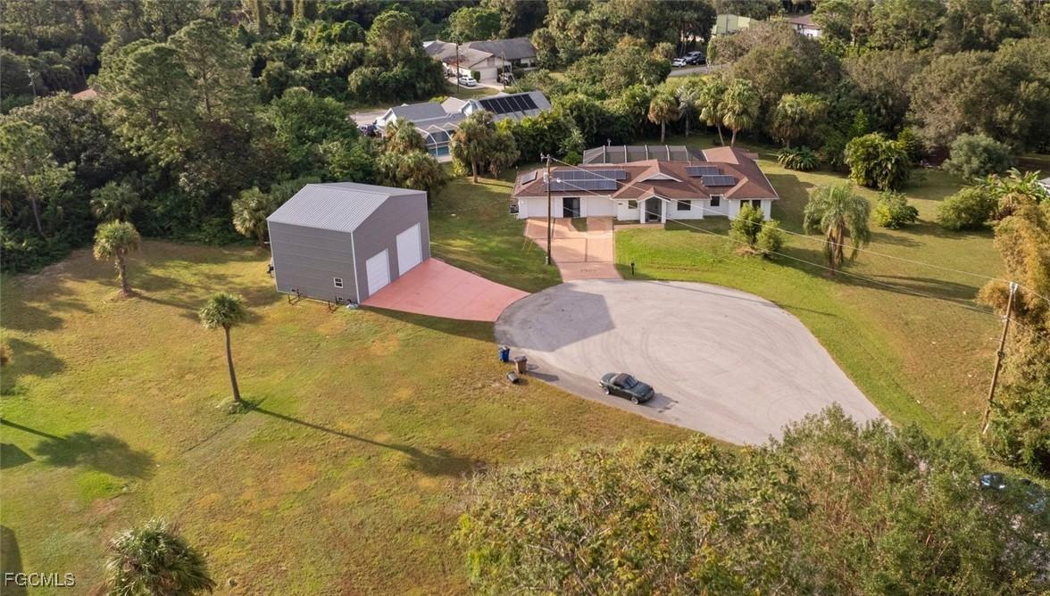 2906 Bassinger St., Lehigh Acres, FL 33972