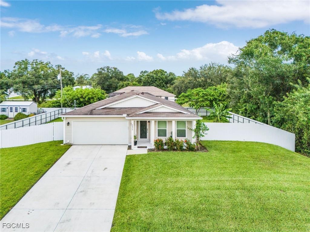 6077 Latimer Ave., Fort Myers, FL 33905