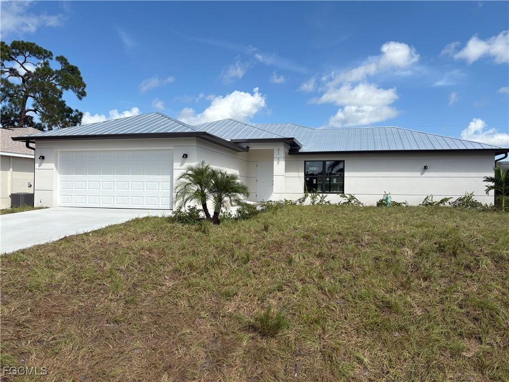 8157 Albatross Rd., Fort Myers, FL 33967
