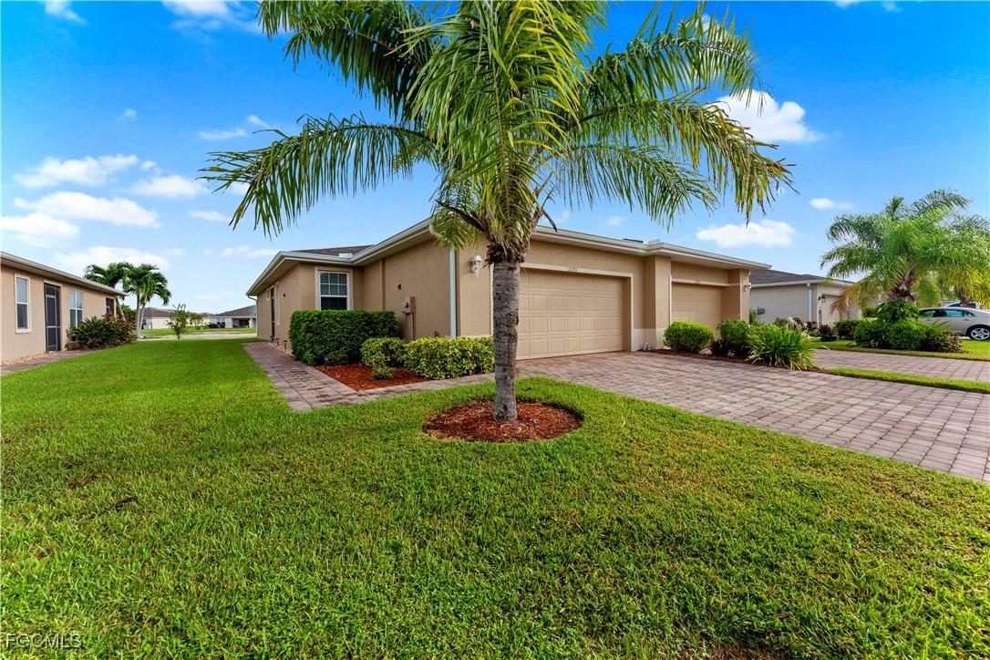 10781 Crossback Ln., Lehigh Acres, FL 33936