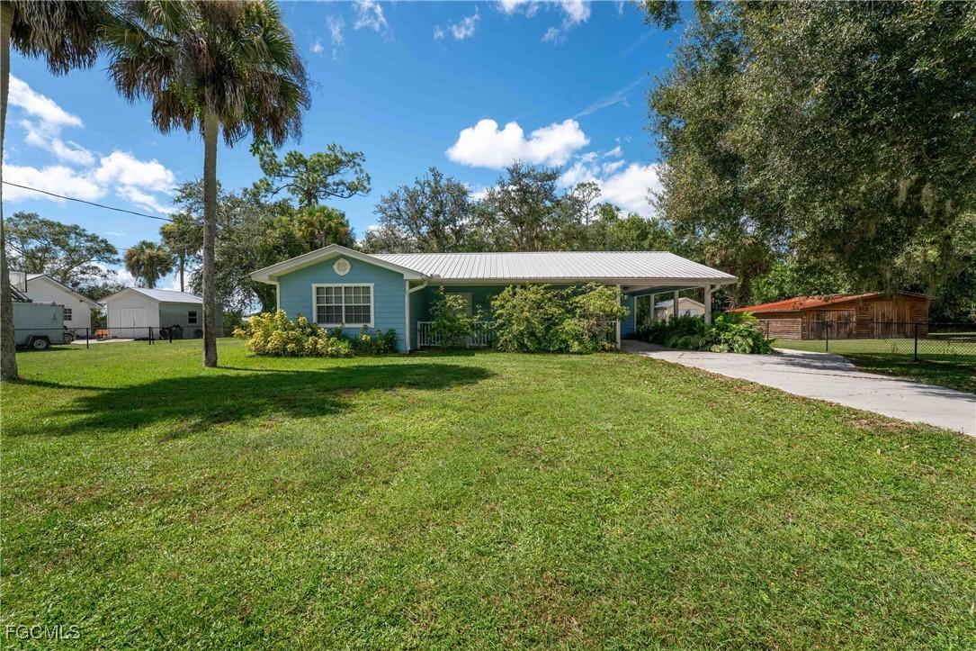 1076 Park Dr., Labelle, FL 33935