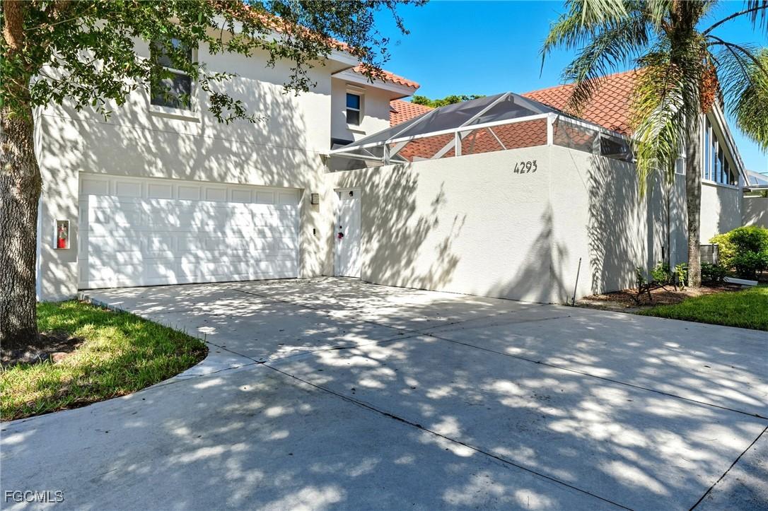 4293 Court Ln. #15C, Naples, FL 34109