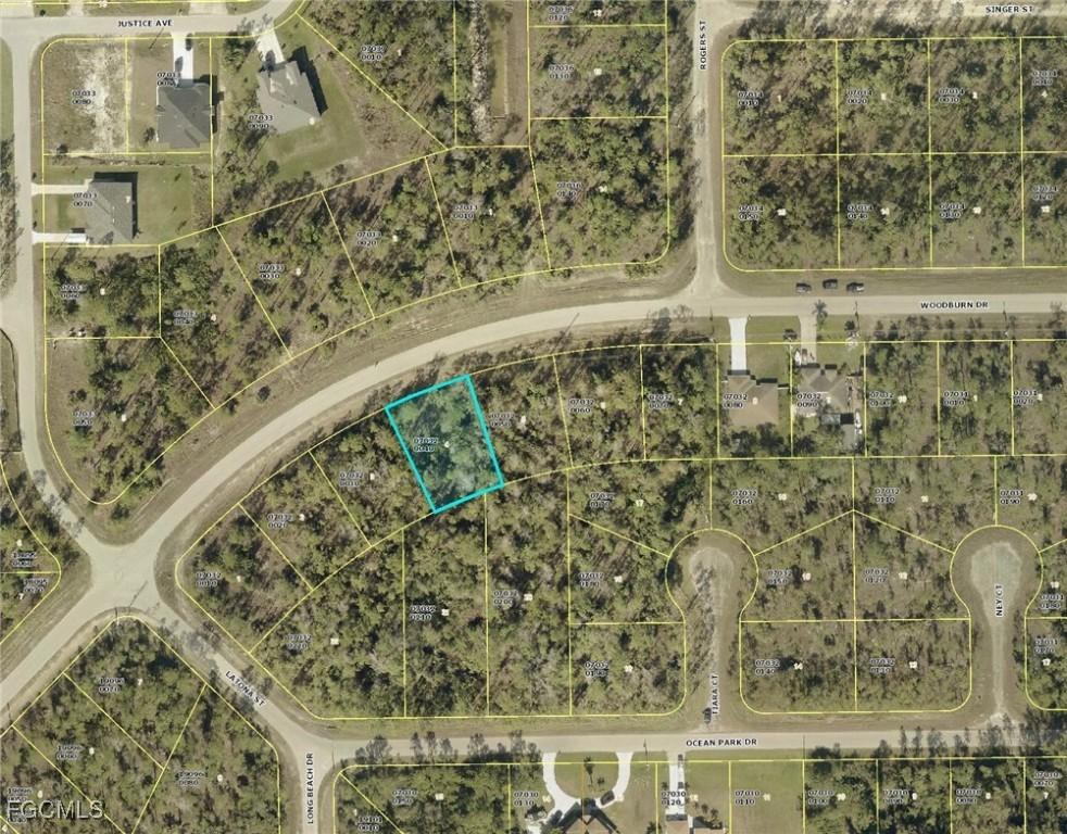 267 Woodburn Dr., Lehigh Acres, FL 33972
