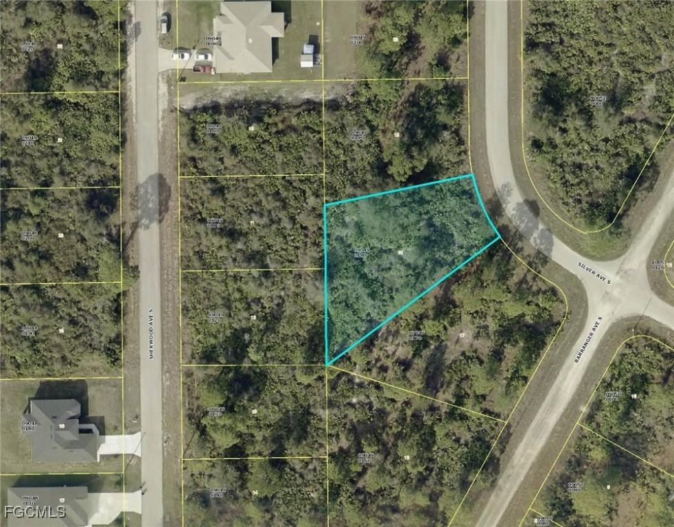 566 Silver Ave., Lehigh Acres, FL 33974