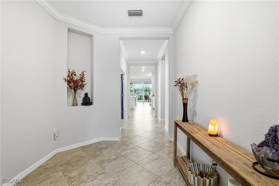 2110 Clementine St., Naples, FL 34120