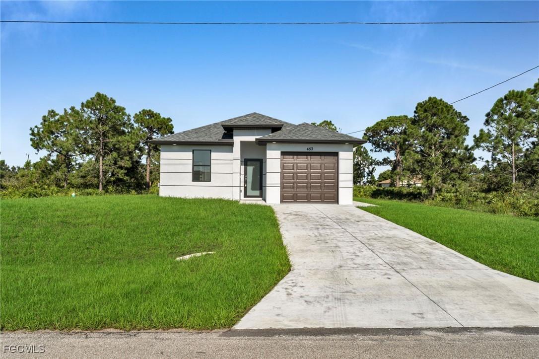 453 Lockport Ave., Lehigh Acres, FL 33974